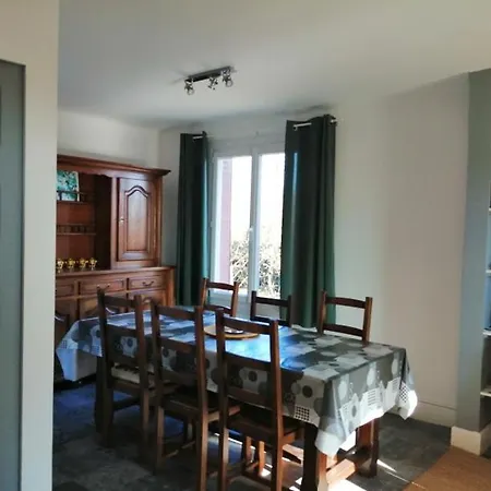 Maison Au Calme A 5 Minutes Du Centre-ville 2 Nuitees Minimum Apartment Saint-Pourcain-sur-Sioule